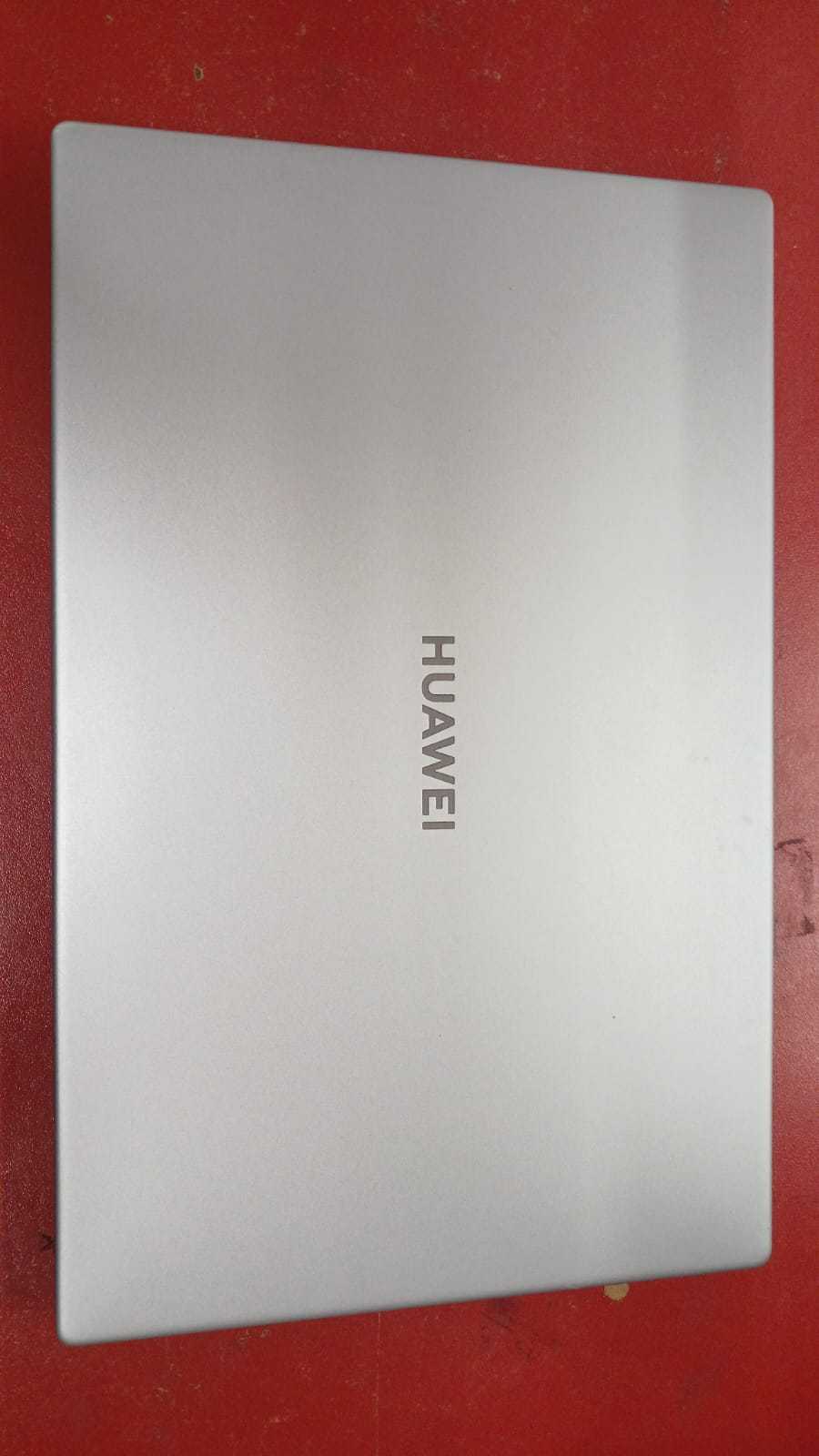 Precio 175 000,00 huawei boh waq9r portatil  ryzen5  3500u  8gb ram   256gb SSDD  1 tb con cargador