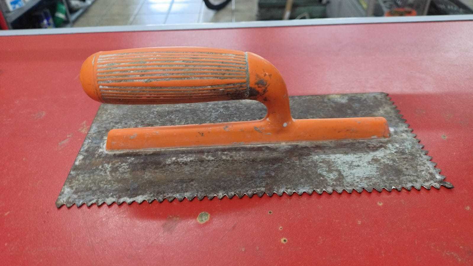Precio 1 500,00 nd  llaneta 11 pulgadas adentada