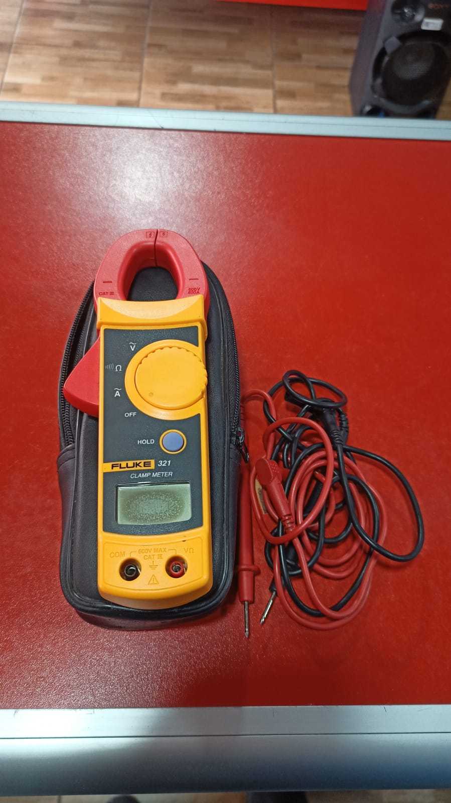 Precio 85 000,00 FLUKE 321 TESTER FLUKE 321 CON CABLES Y ESTUCHE