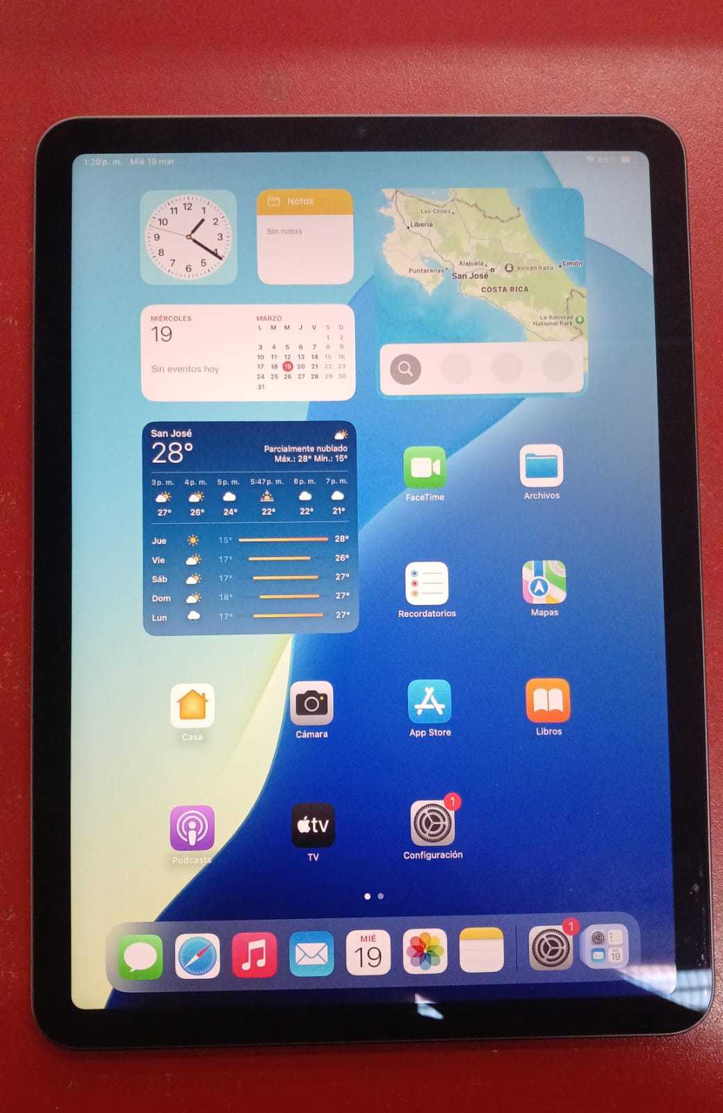 Precio 300 000,00 Apple Air 5th ipad en caja  con cargador 256gb rom
