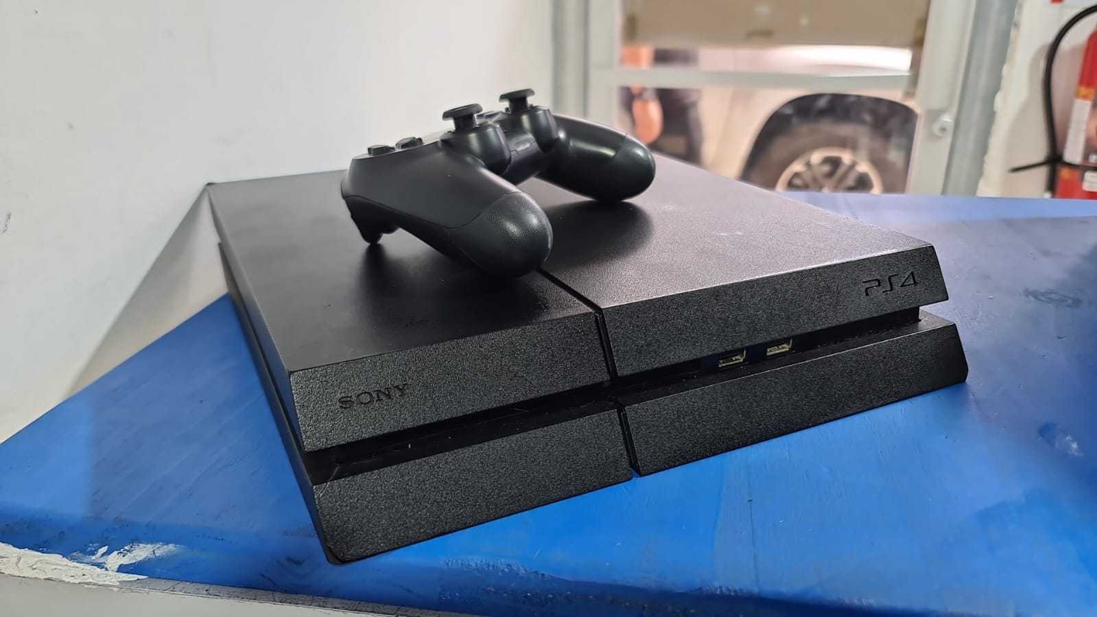 Precio 75 000,00 SONY PS4 500G CONSOLA PS4 FAT  500G  1 CONTROL   ACCESORIOS