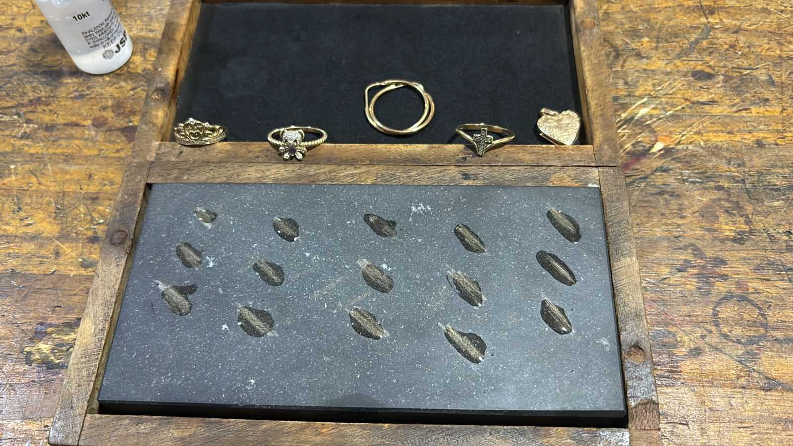 Precio 46 750,00   Anillo corona 1.87g 10k