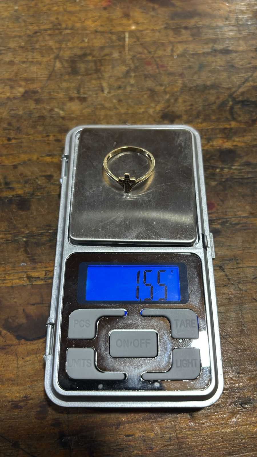 Precio 38 750,00   Anillo cruz 1.55g 10k