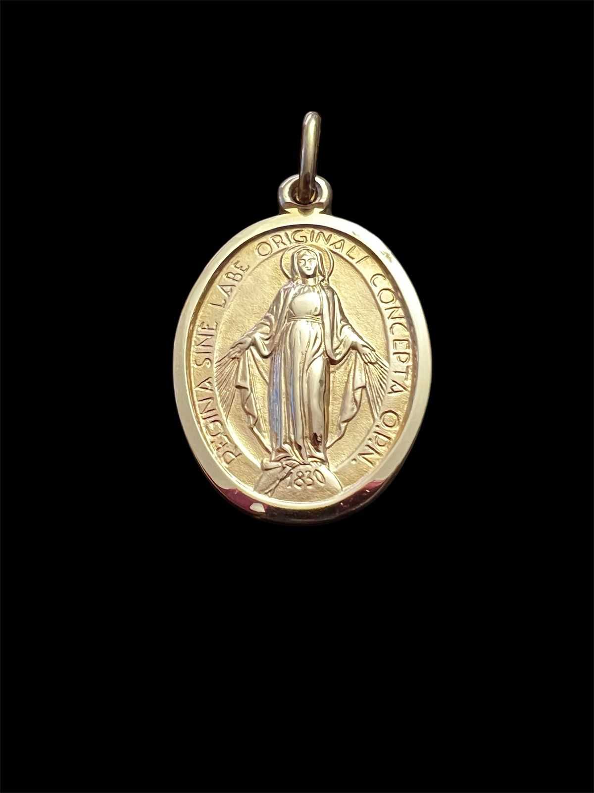 Precio 92 000,00   Dije de la medalla Milagosa