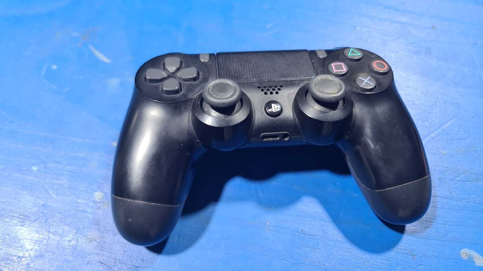Precio 20 000,00 SONY  CONTROL PS4