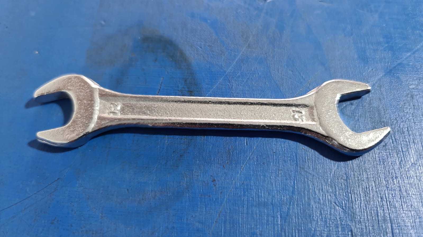 Precio 500,00 GENERICO  LLAVE TUERCAS 12 Y 13