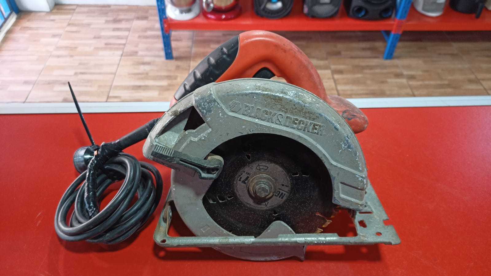 Precio 35 000,00 BLACK   DECKER  SIERRA CIRCULAR BLACK   DECKER 1400W