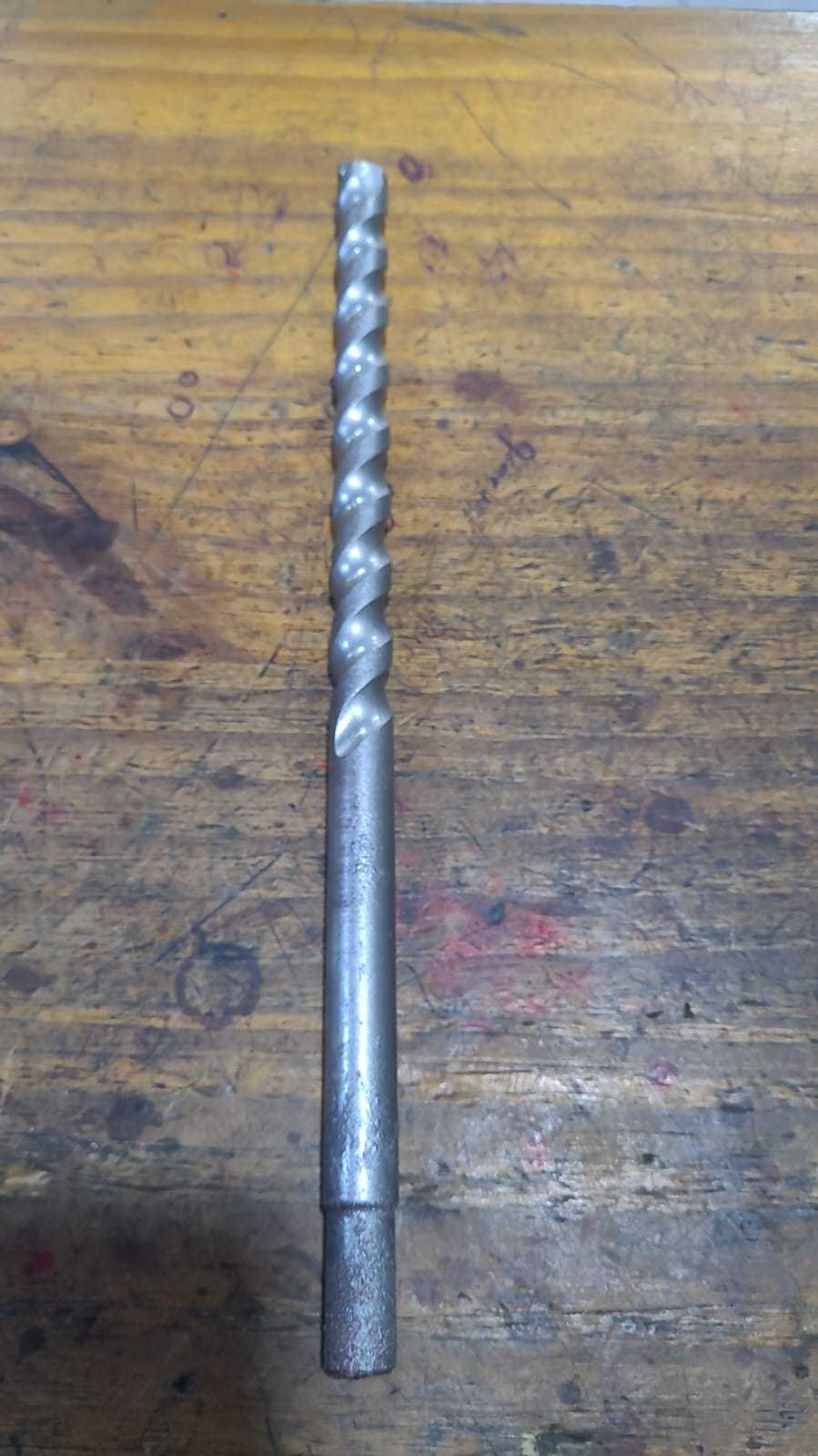 Precio 4 500,00 nd  Broca para rotamartillo