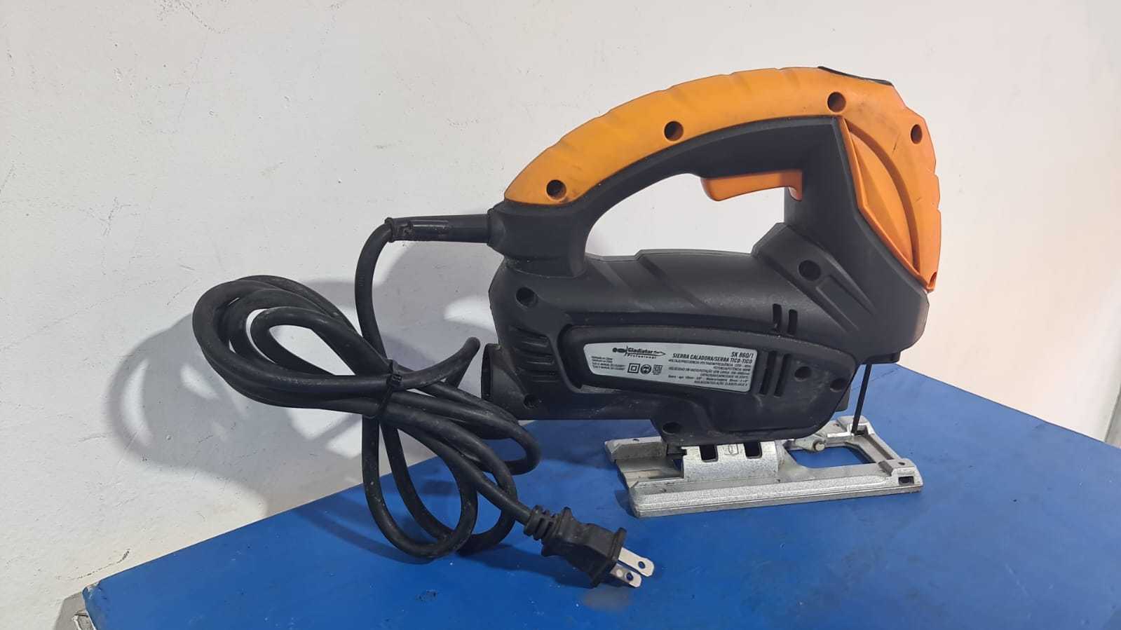 Precio 18 000,00 GLADIADOR SK860 CALADORA 800W