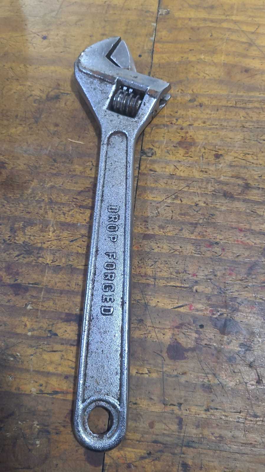 Precio 7 000,00 forget  LLave Francesa  12 pulgadas