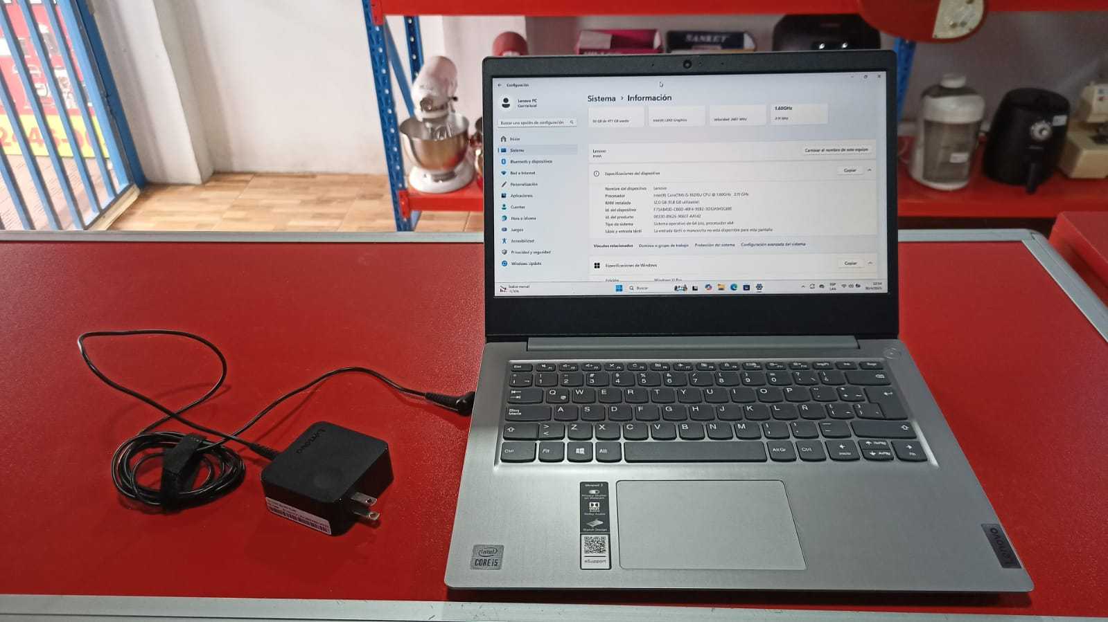 Precio 150 000,00 LENOVO  Laptop Lenovo Ideapad 3 Intel Core i5 10 th 12 RAM 427 GB con cargador