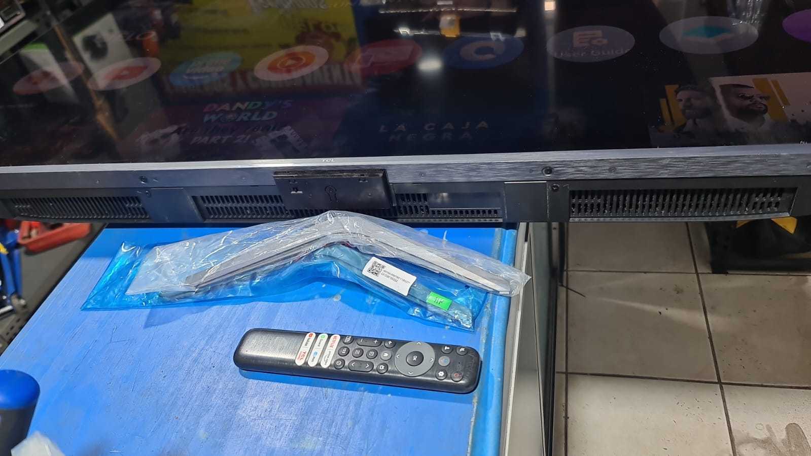 Precio 190 000,00 TCL  PANTALLA 55 4K SMART CON PATAS Y CONTROL