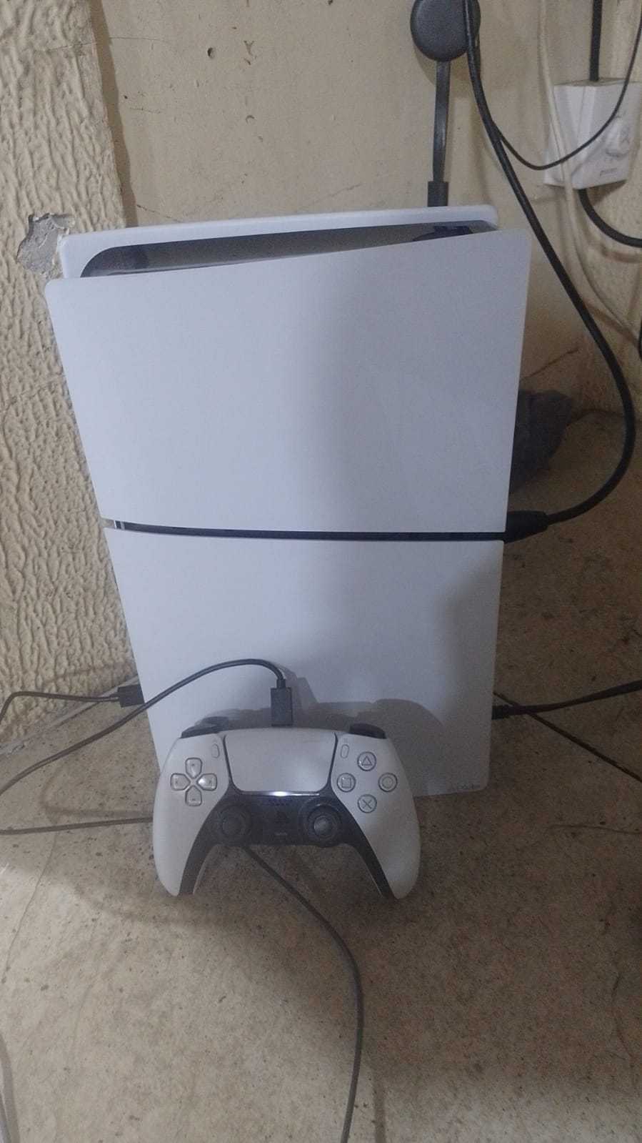 Precio 200 000,00 sony ps5 Consola ps5 digital con sus cables un control