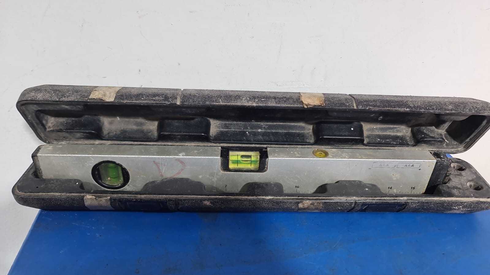 Precio 3 500,00 GENERICO  NIVEL EN ALUMINIO