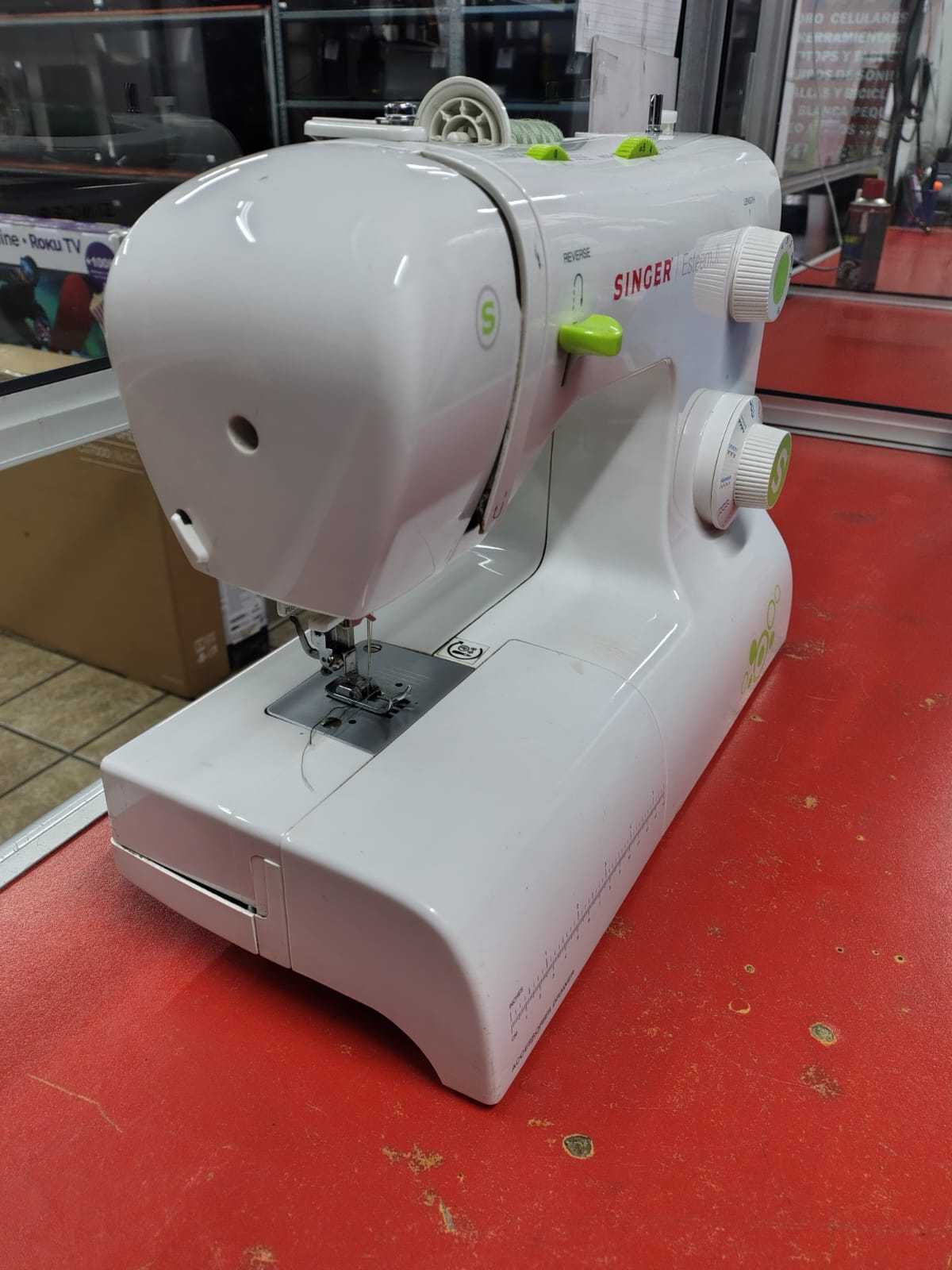 Precio 75 000,00 SINGER 2273 Máquina de coser SINGER 2273
