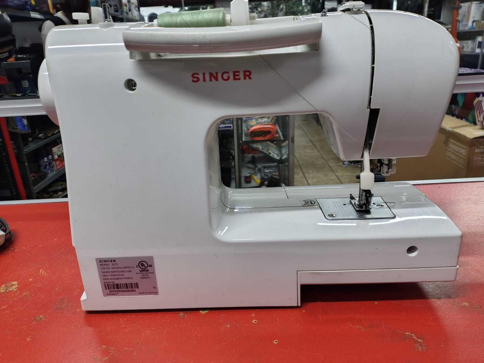 Precio 75 000,00 SINGER 2273 Máquina de coser SINGER 2273