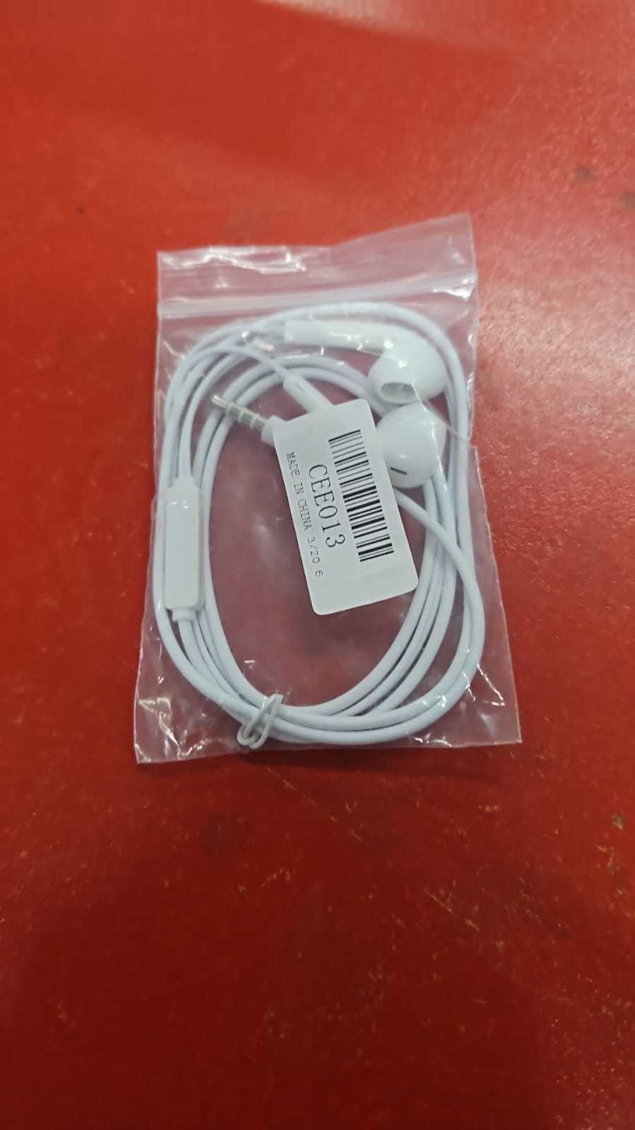Precio 2 500,00 gen  audifonos de cable manos libres