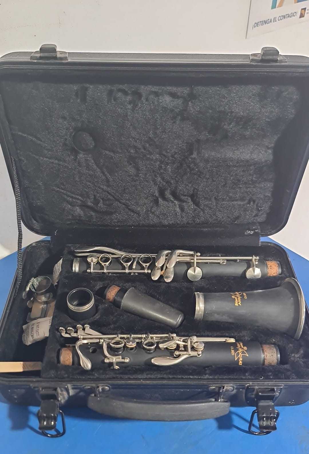 Precio 100 000,00 SELMER ARISTOCRAFT CL601 CLARINNETE EN ESTUCHE