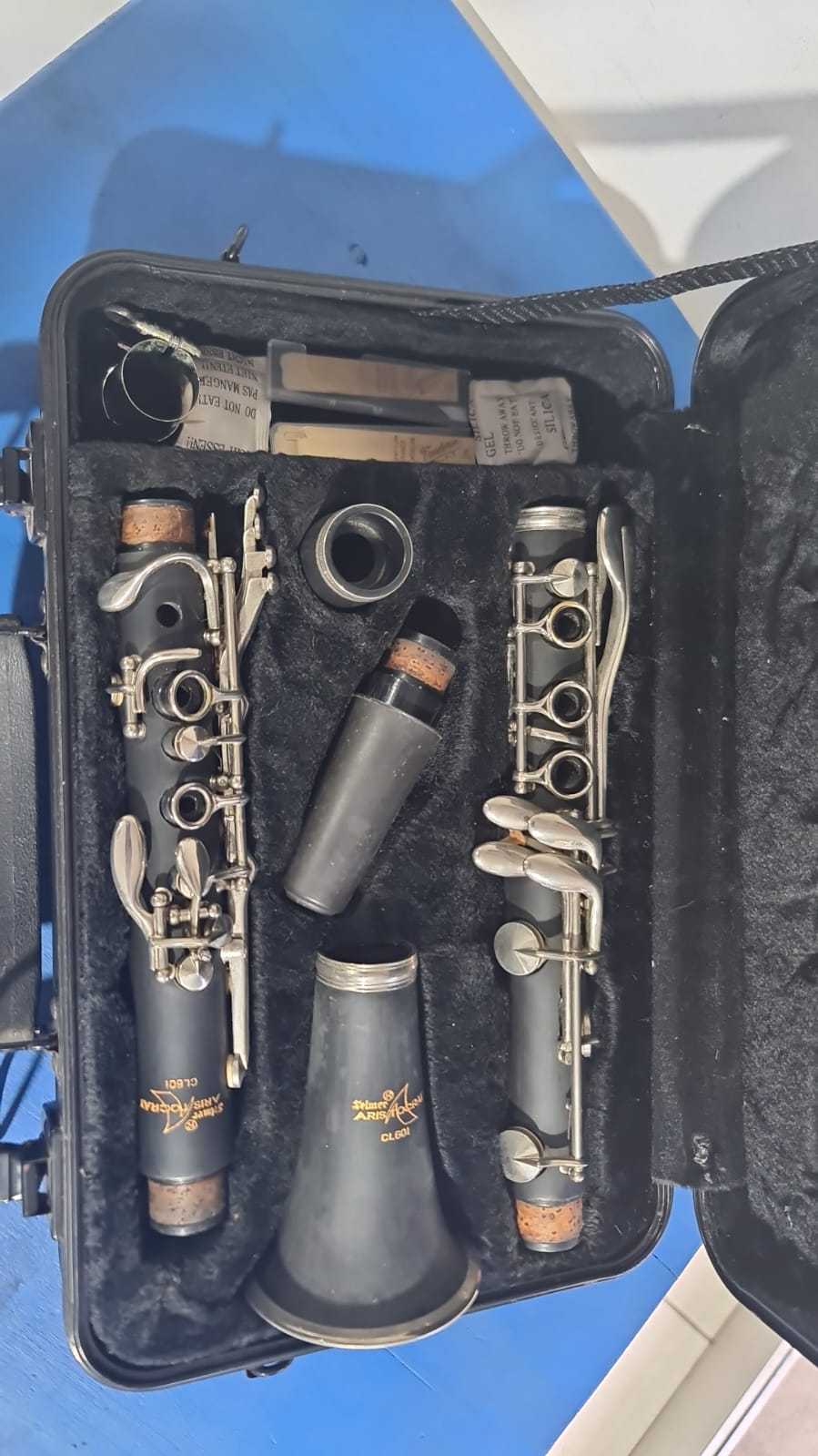 Precio 100 000,00 SELMER ARISTOCRAFT CL601 CLARINNETE EN ESTUCHE