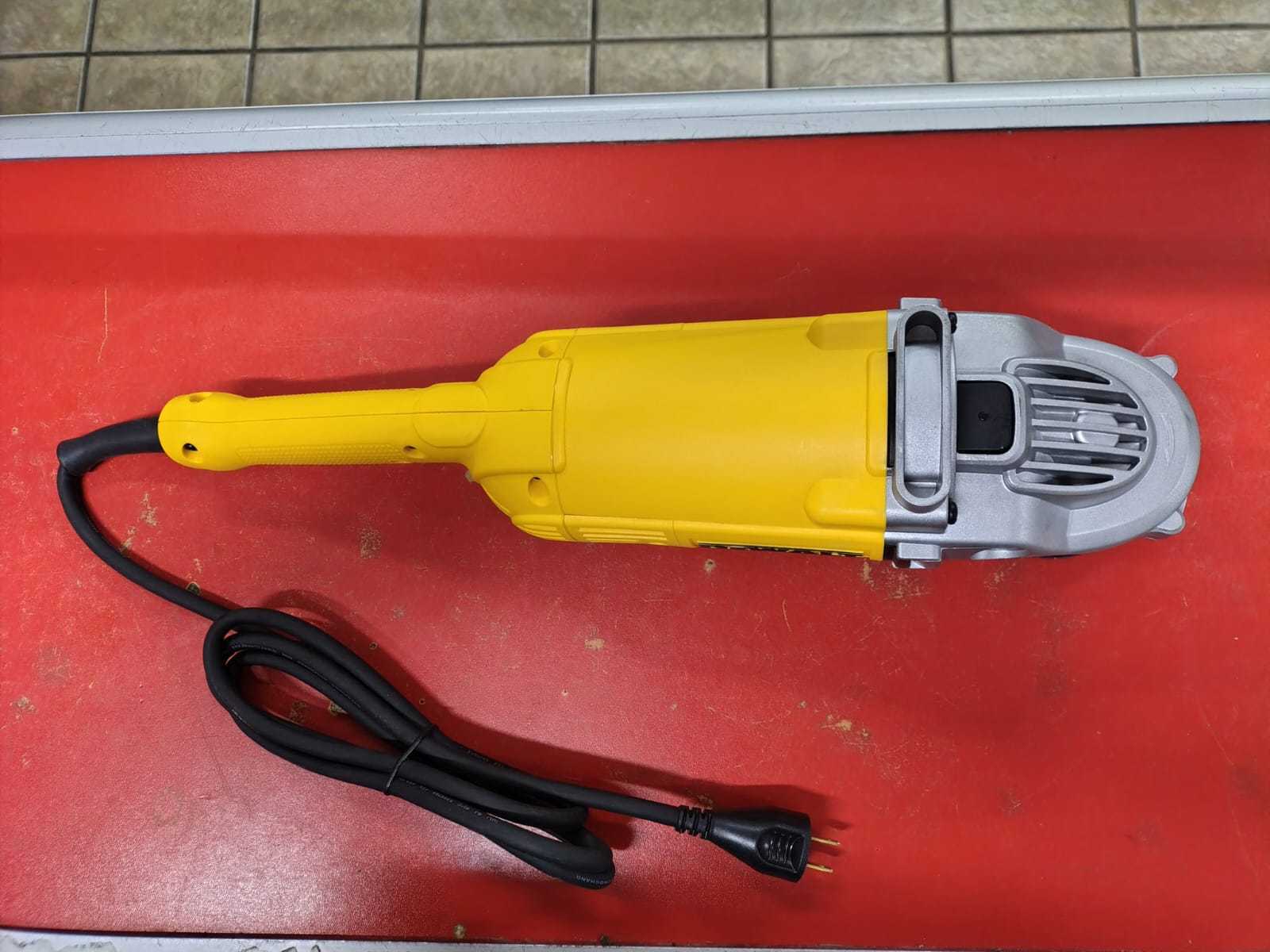 Precio 120 000,00 dewalt dwe490 Esmeriladora 9 pulgadas