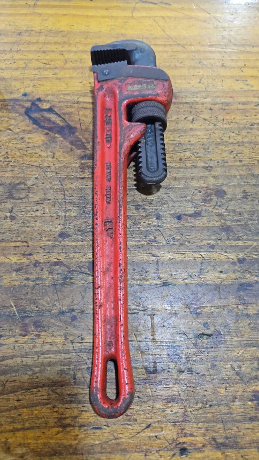 Precio 6 500,00 nd  Llave de cañeria 14