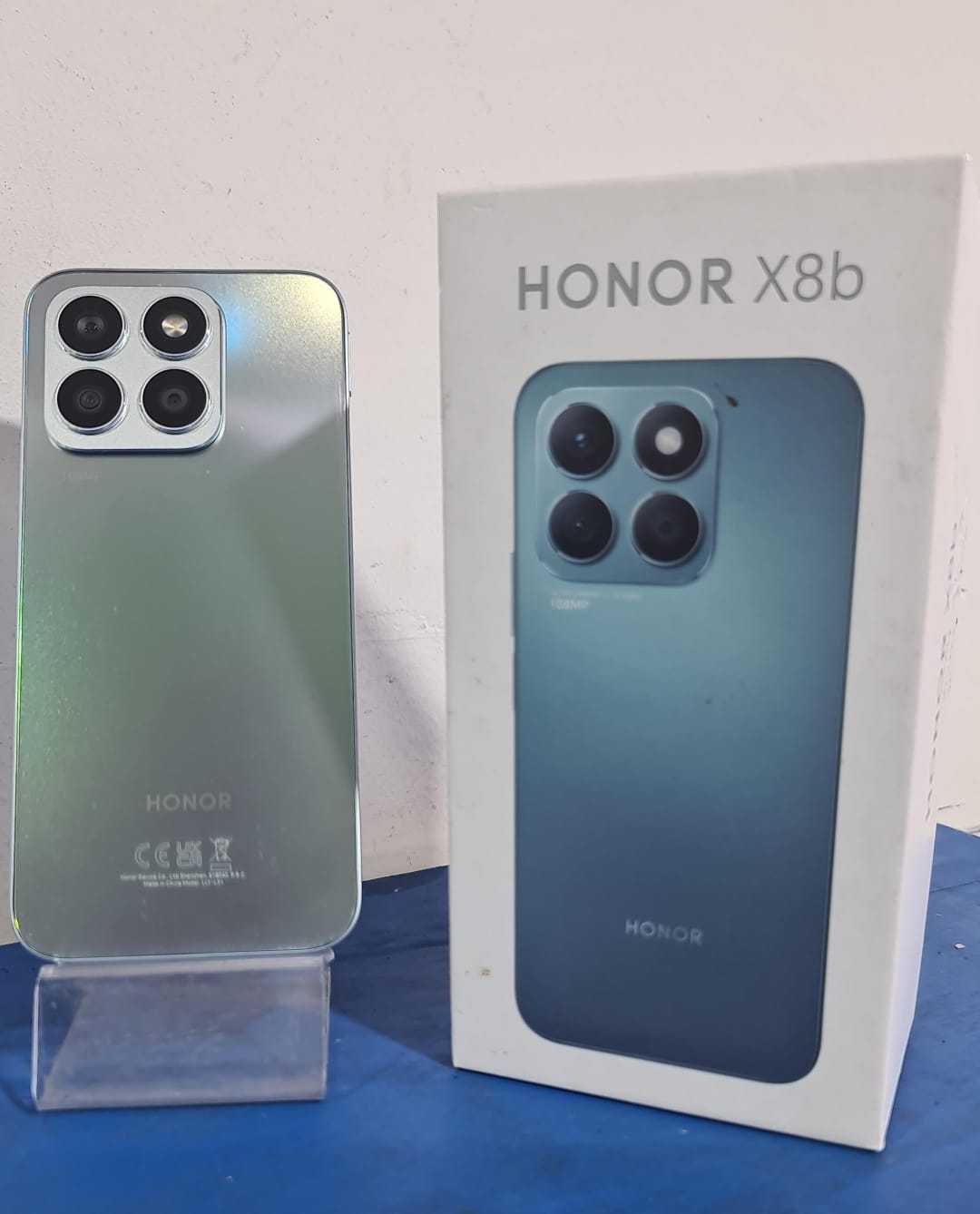 Precio 95 000,00 HONOR X8B TELEFONO CELULAR  256 ROM 8 RAM CON CARGADOR Y ACCESORIOS EN CAJA
