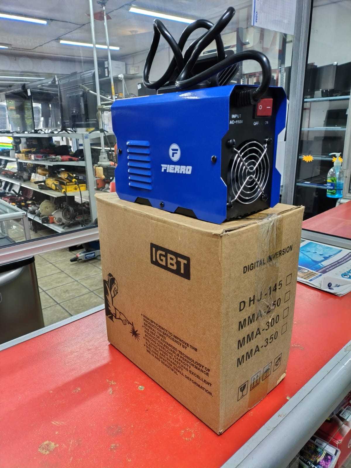 Precio 39 500,00 Fierro MMA-120 Maquina de soldar 120amp con lentes fotosensibles nuevo en caja