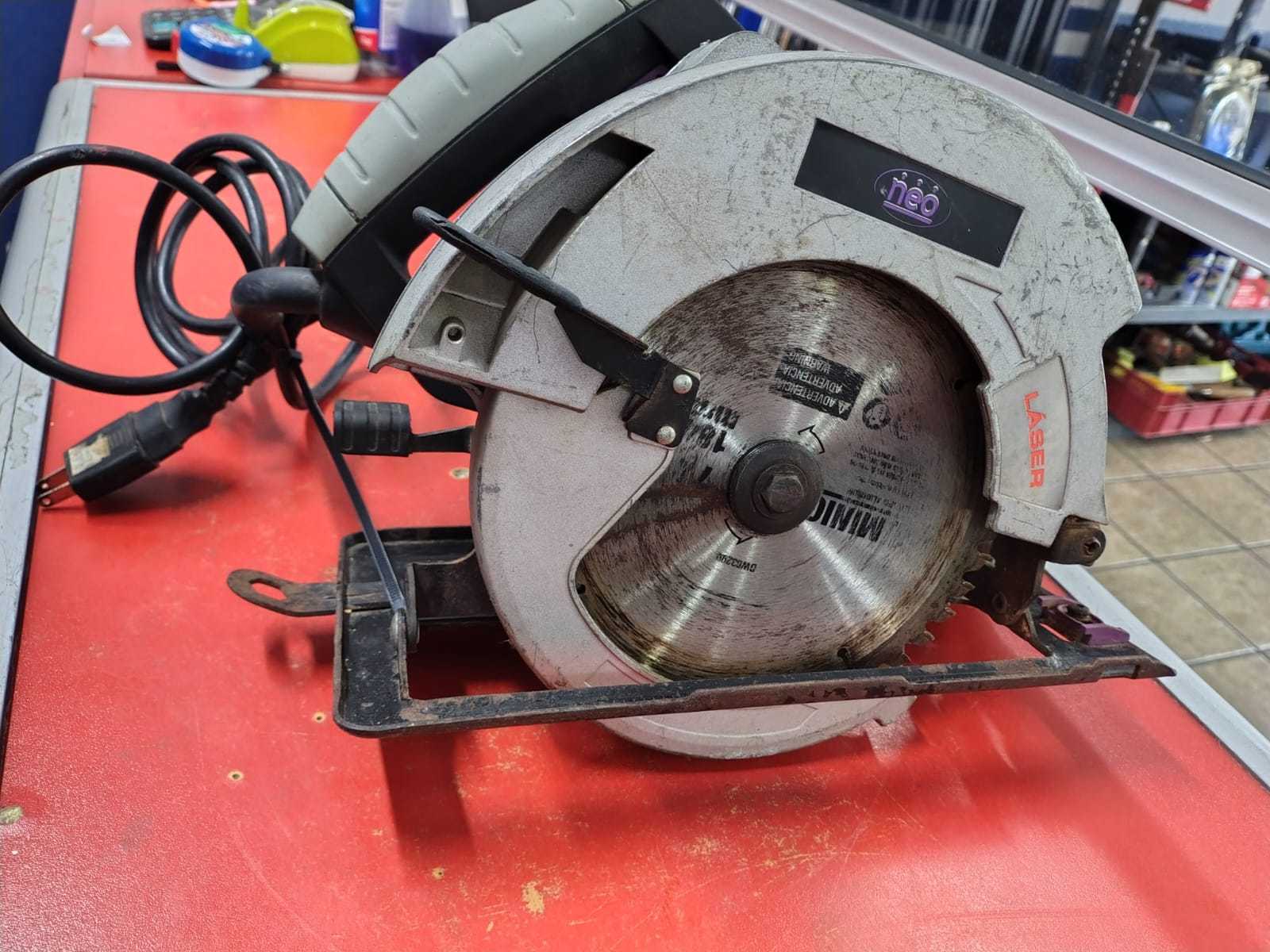 Precio 38 000,00 NEO SC 907 Sierra circular NEO SC 907