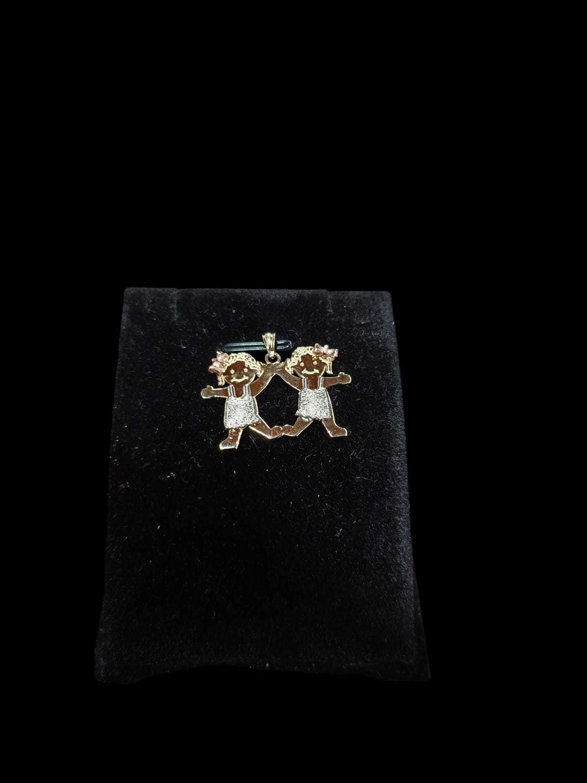 Precio 73 750,00   Dije 2 ninas