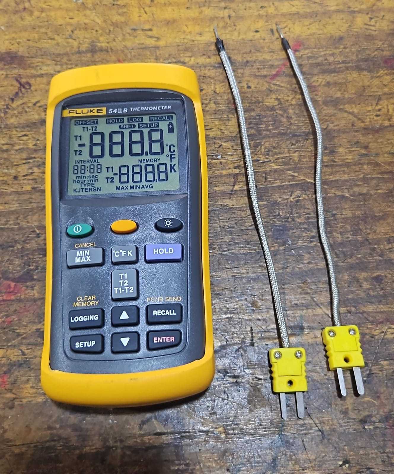Precio 180 000,00 fluke 54IIB Termometro electrico