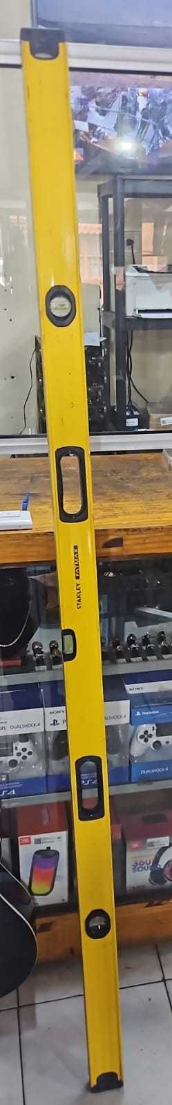 Precio 35 000,00 stanley  Nivel para construccion 1.80cm