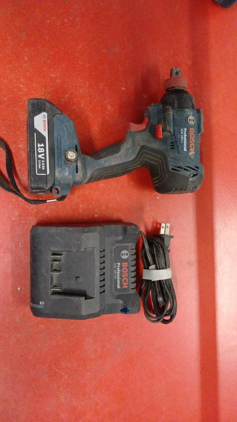 Precio 90 000,00 bosch GDX 180 LI Llave de Impacto con cargador y bateria  2.0 amp