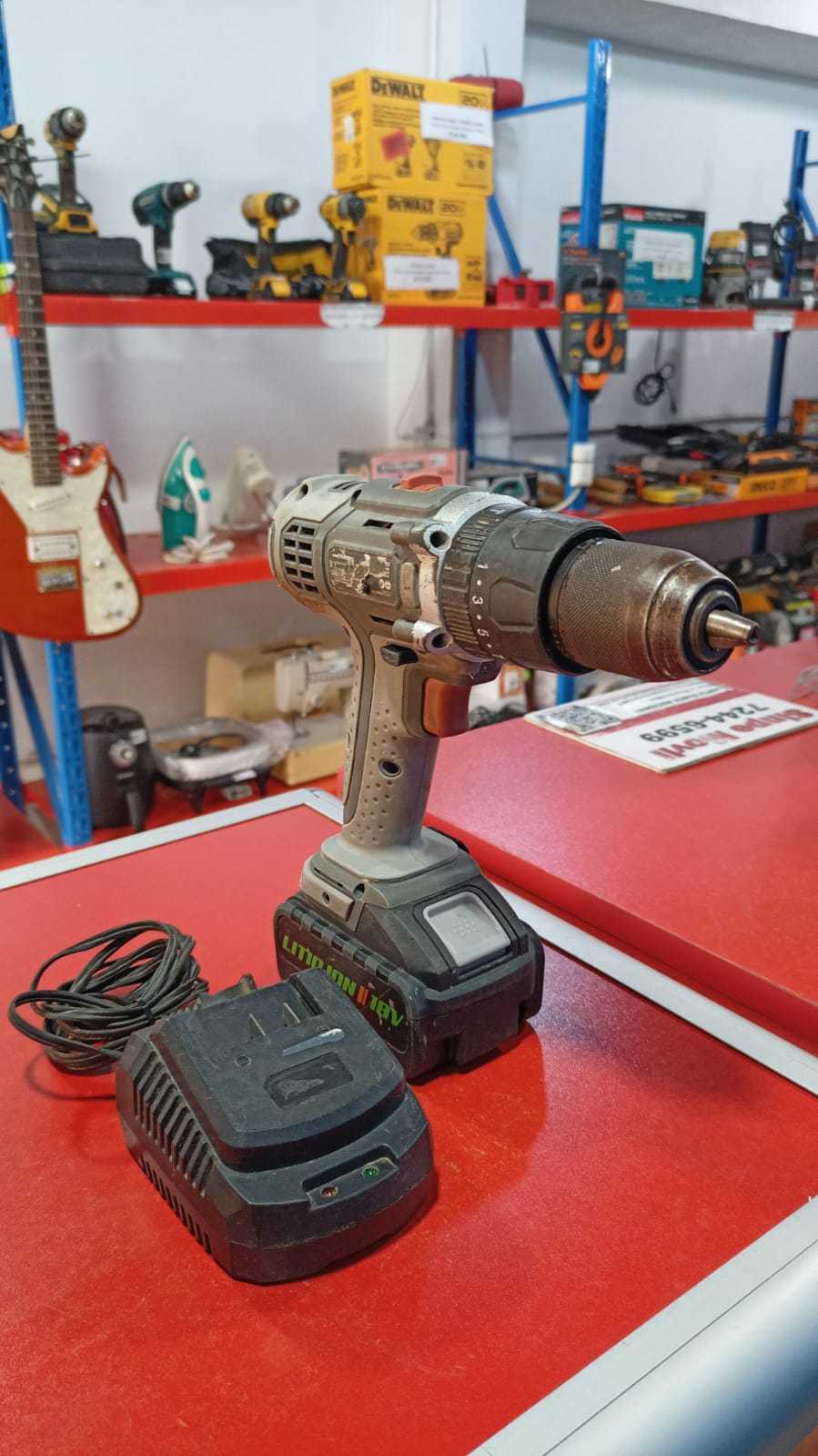Precio 40 000,00 GLADIATOR  TALADRO GLADIATOR INALAMBRICO 20V CON UNA BATERIA Y CARGADOR