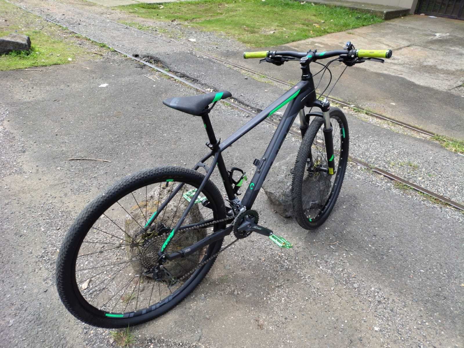 Precio 220 000,00 cube aim sl Bicicleta 29 CUBE AIM SL  3x9 con bloqueo de suspension y frenos de disco hidraulicos