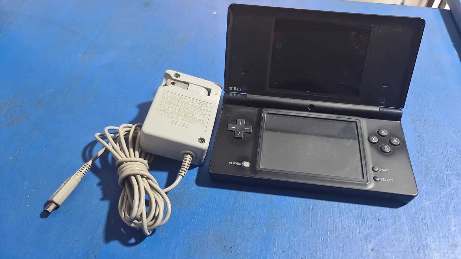 Precio 45 000,00 NINTENDO DSI CONSOLA DSI NINTENDO CARGADOR STYLUS