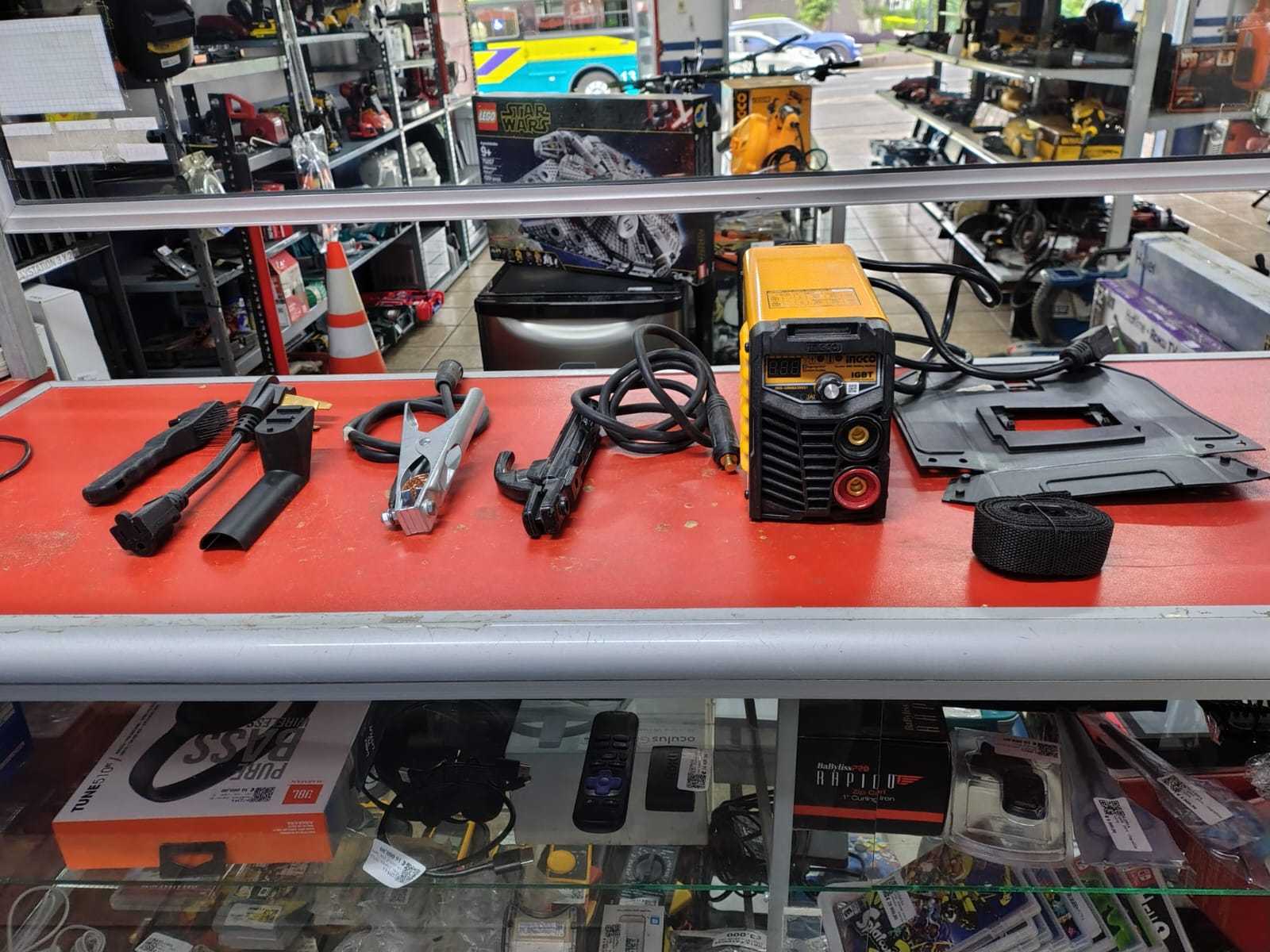 Precio 80 000,00 Ingco umma20051 Soldador inversor INGCO umma20051 110 220V 200A en caja con accesorios