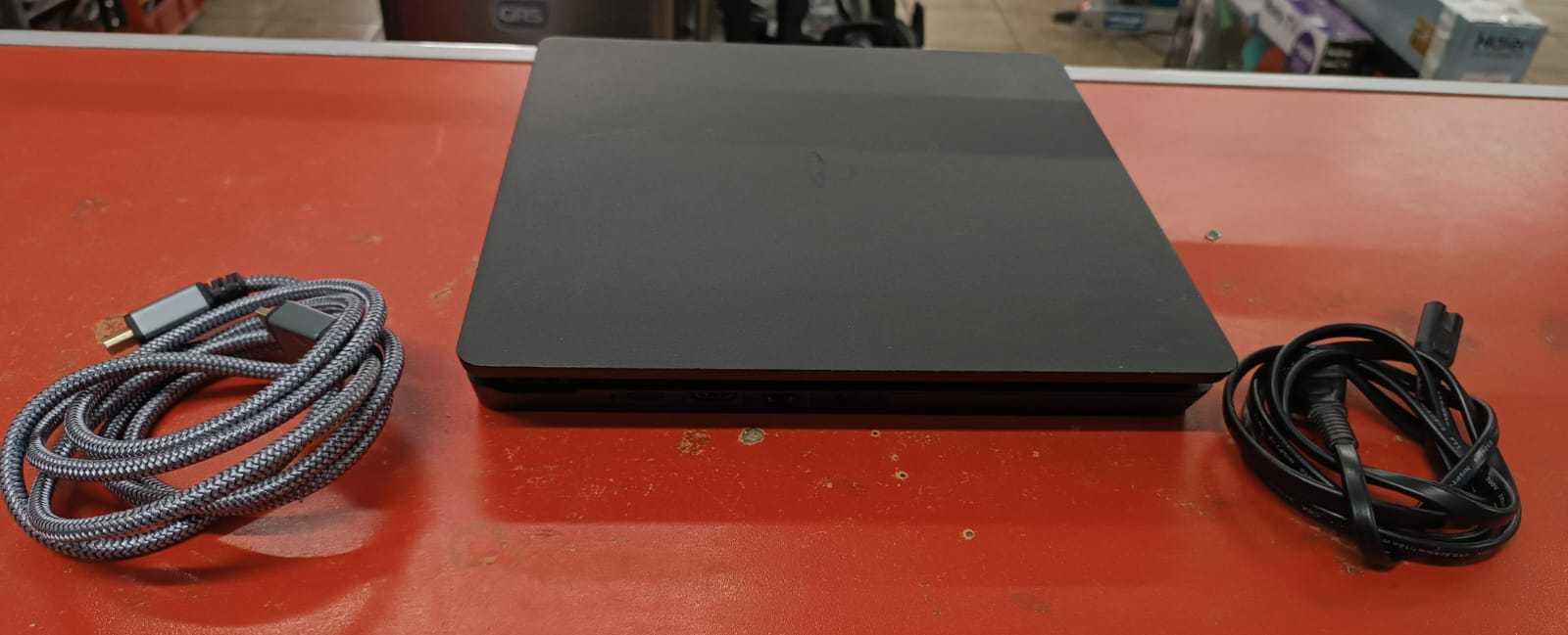 Precio 75 000,00 sony ps4 Play Station 4 con cables sin control