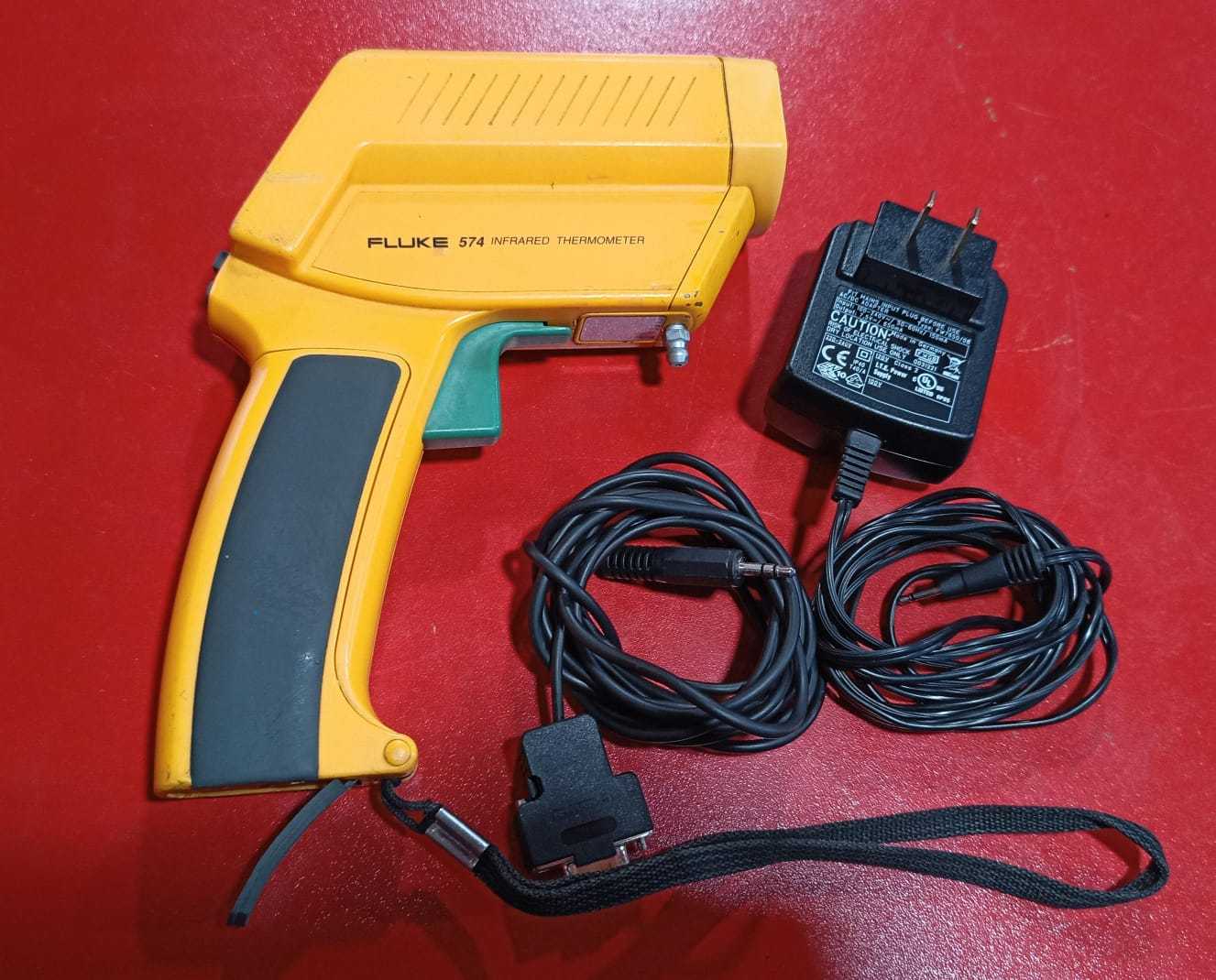 Precio 45 000,00 FLUKE  TERMOMETRO FLUKE 574 CON CABLES