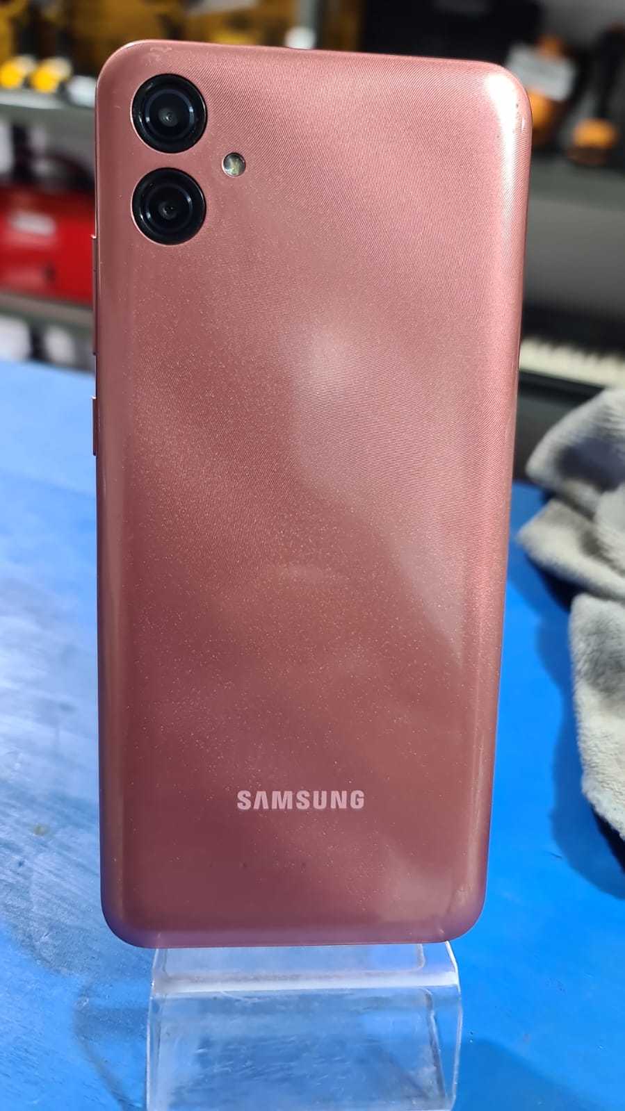 Precio 35 000,00 SAMSUNG A04 TELEFONO 64 ROM 2 RAM