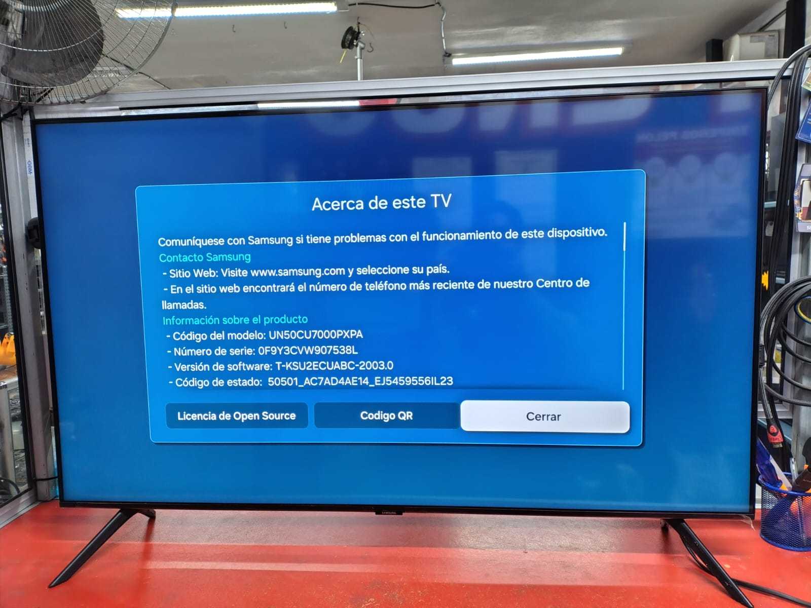Precio 220 000,00 Samsung un50cu7000pxpa pantalla de 50 pulgadas  con patas y control smart tv