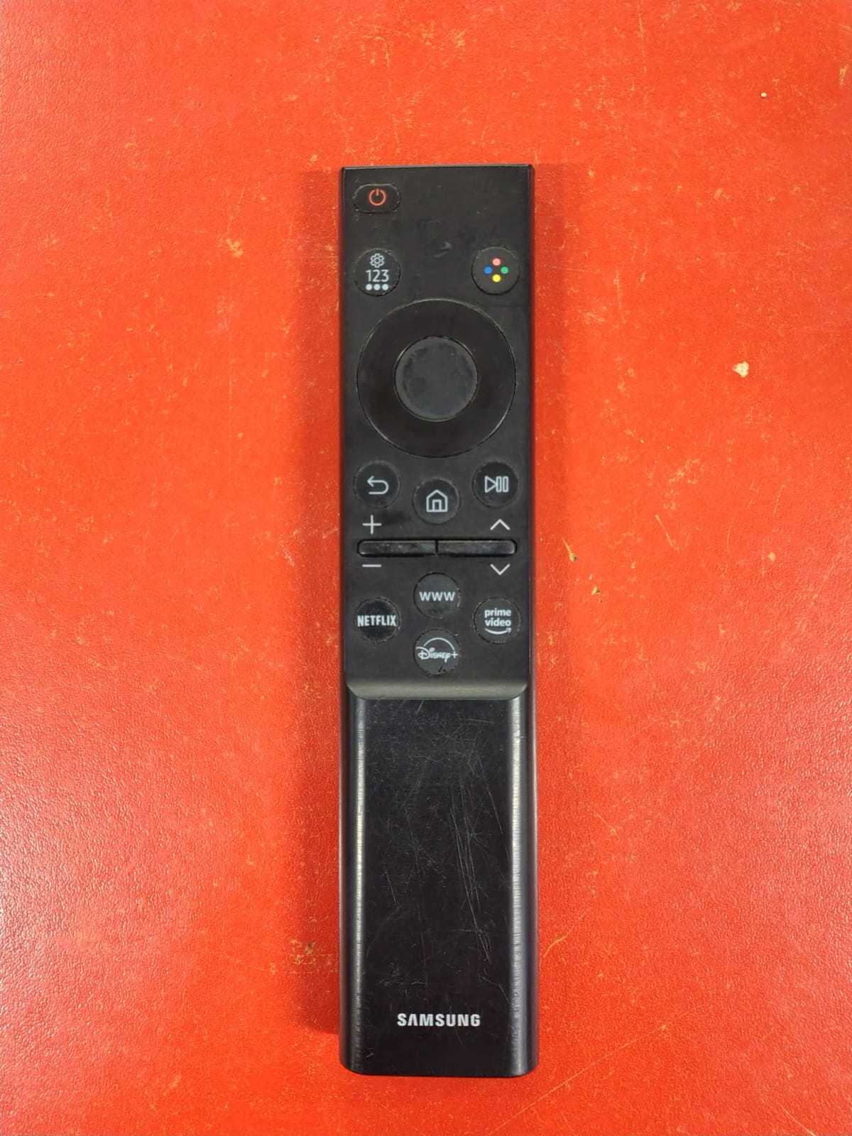 Precio 220 000,00 Samsung un50cu7000pxpa pantalla de 50 pulgadas  con patas y control smart tv