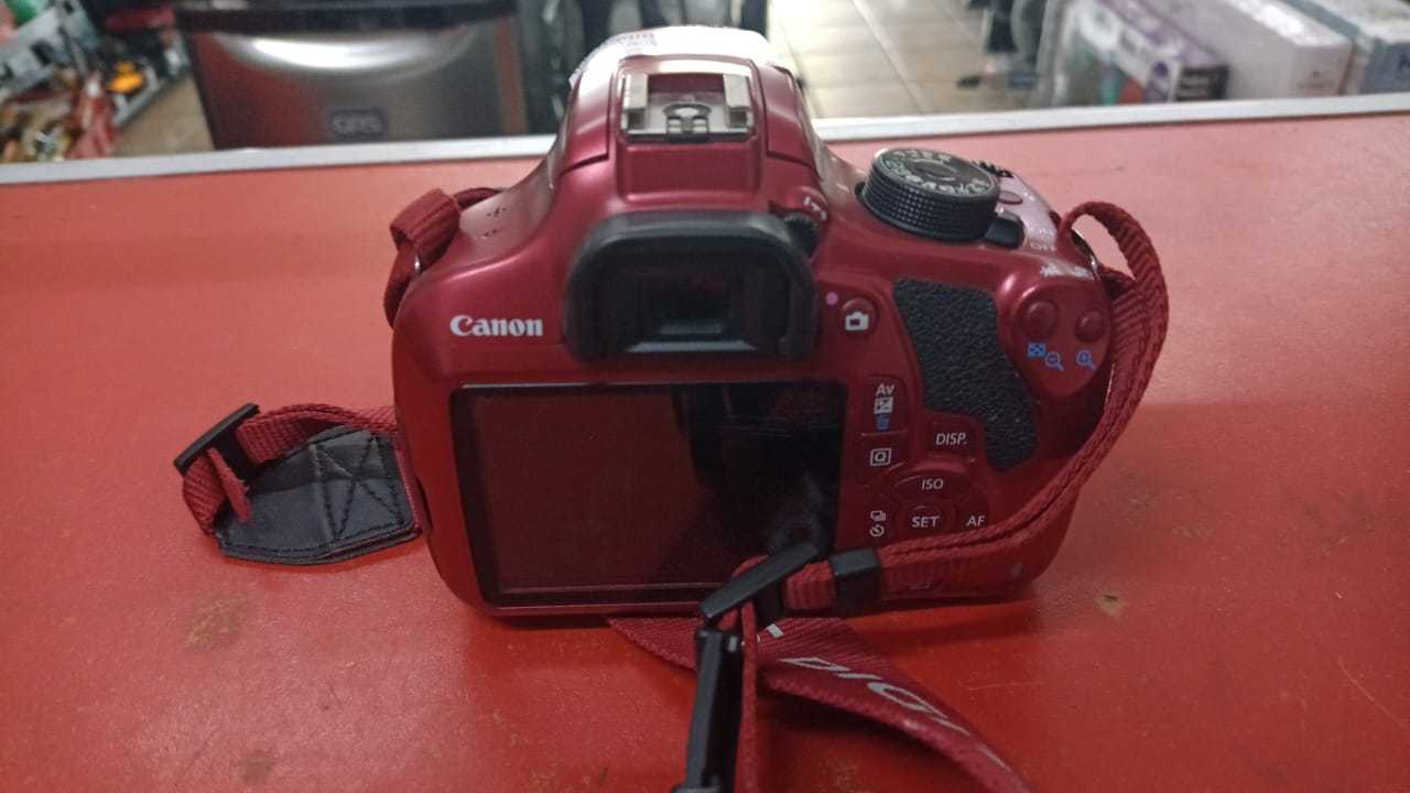 Precio 140 000,00 canon t5 camara fotografica con cargador y 2 baterias  estuche