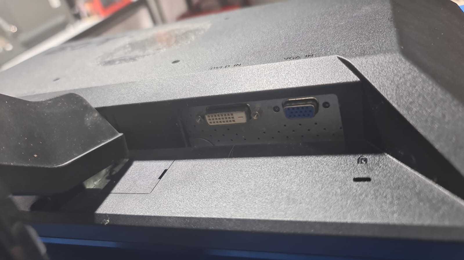 Precio 18 000,00 ACER  MONITOR DE 20 PULG VGA