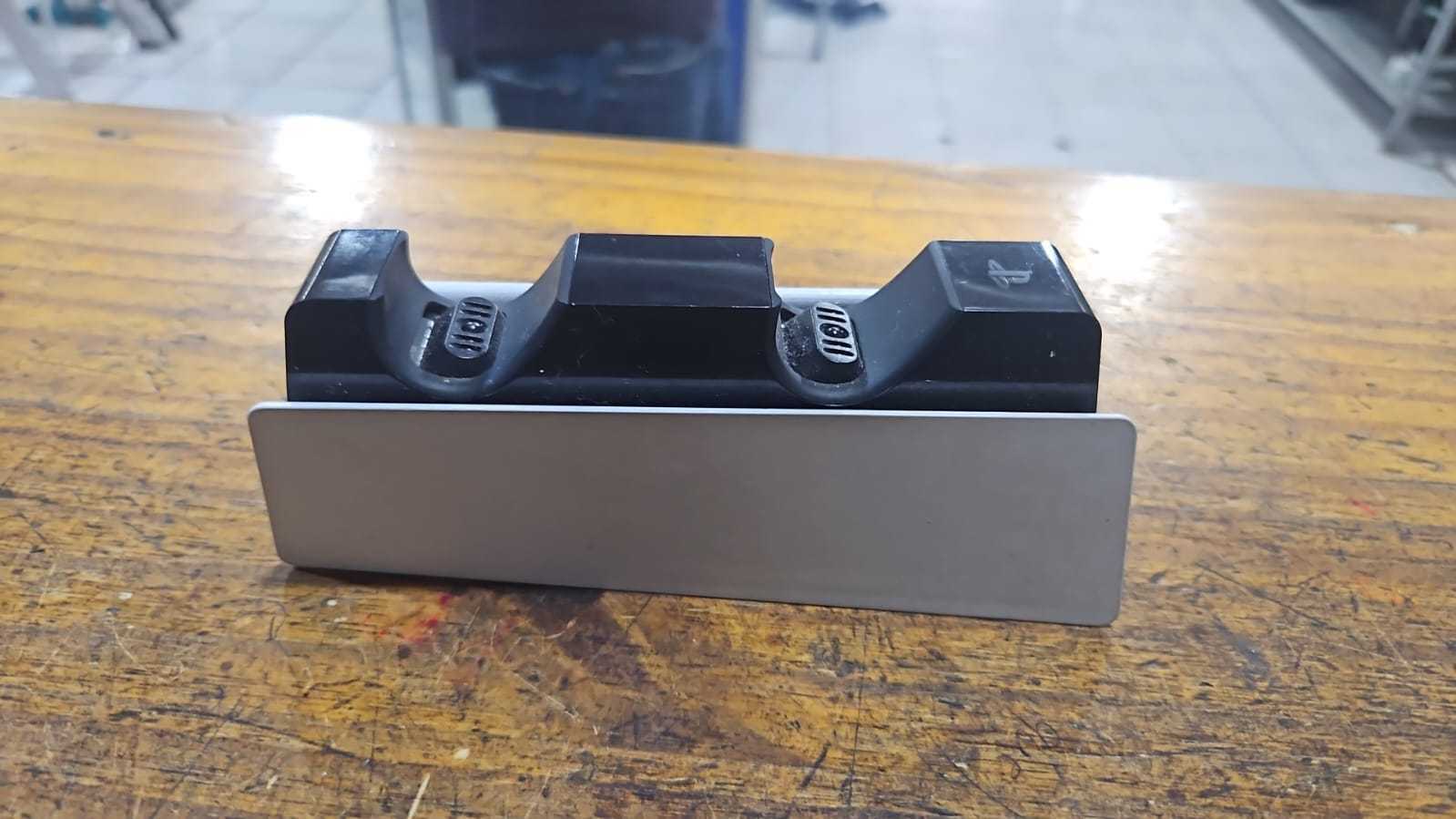 Precio 20 000,00 sony ps5 Dock para cargar controles