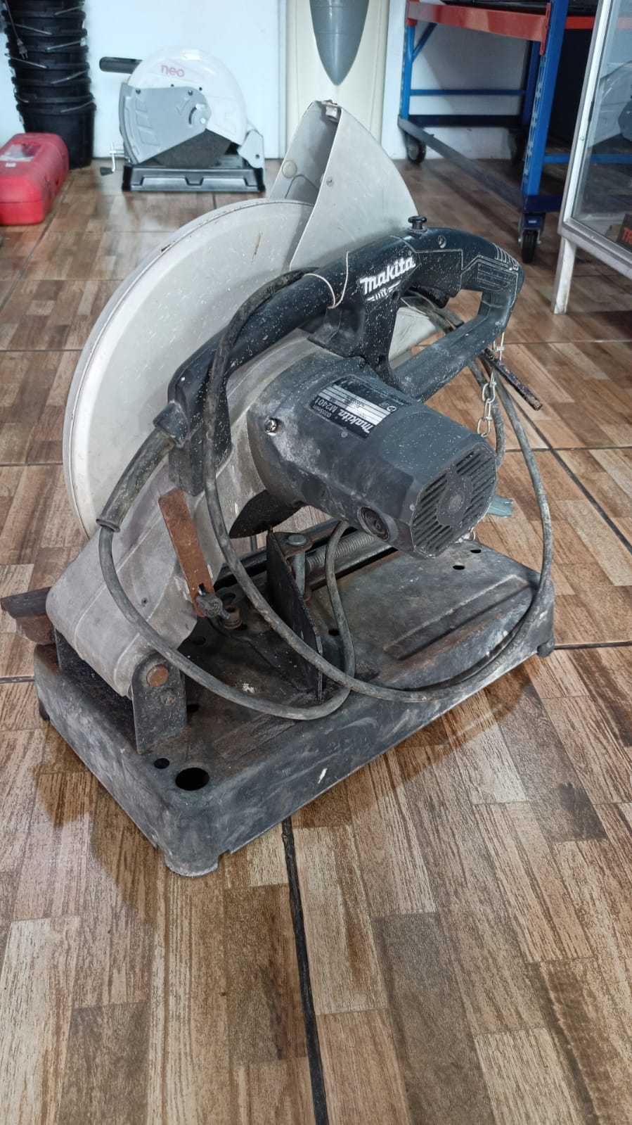 Precio 65 000,00 makita  TRONZADORA MAKITA M2401G 14 2000W