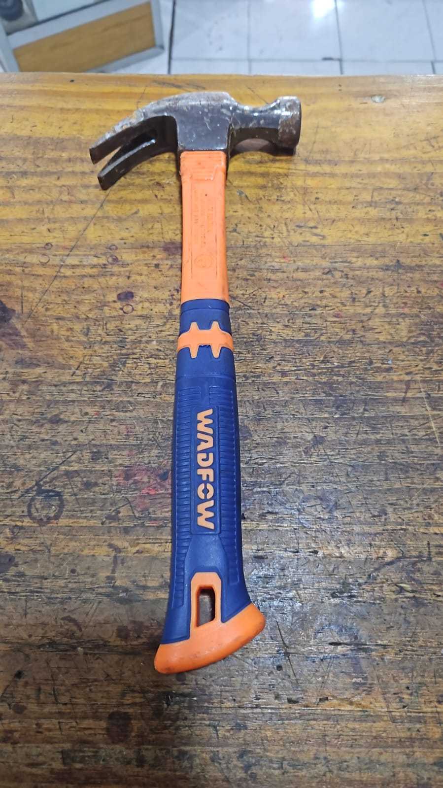Precio 3 000,00 wadfow  Martillo para contruccion