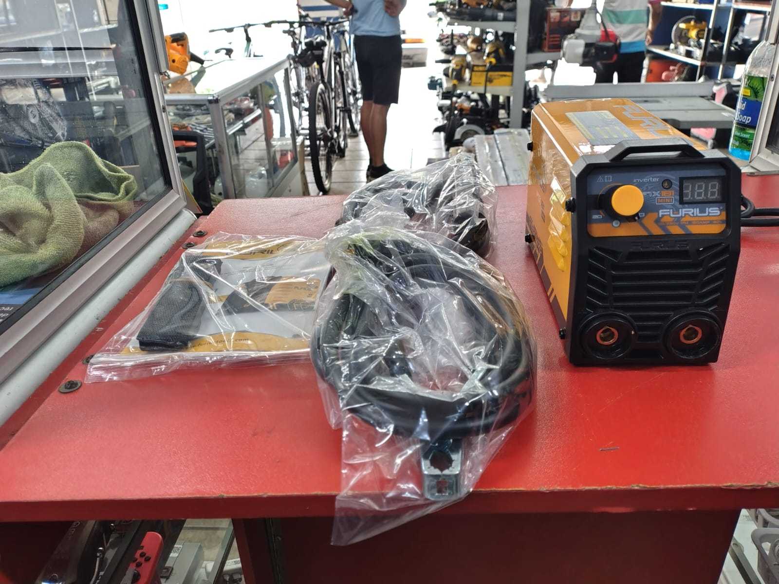 Precio 60 000,00 Furius fx181 mini Inversor Furius de 180Amp FX181 en caja