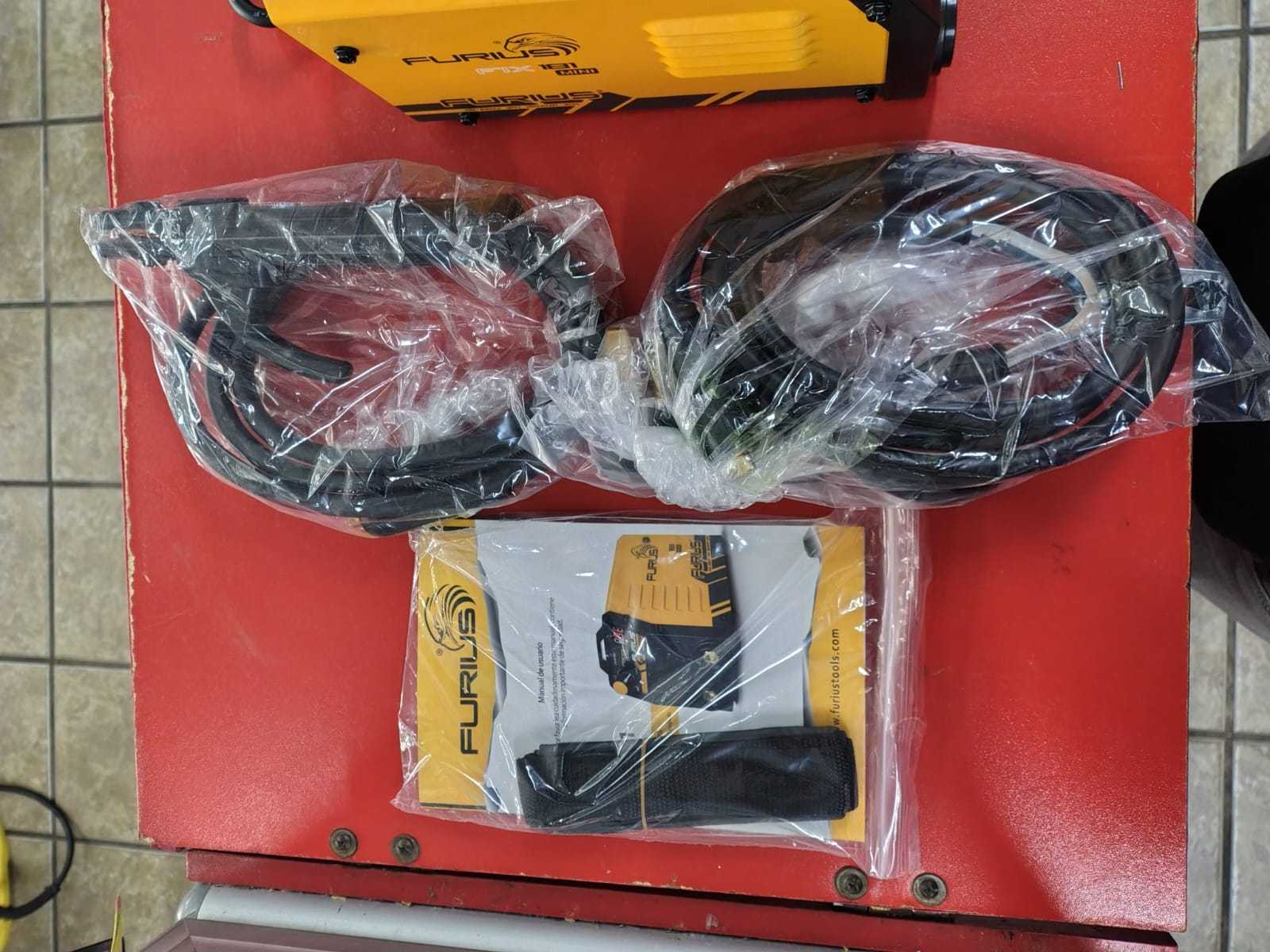 Precio 60 000,00 Furius fx181 mini Inversor Furius de 180Amp FX181 en caja