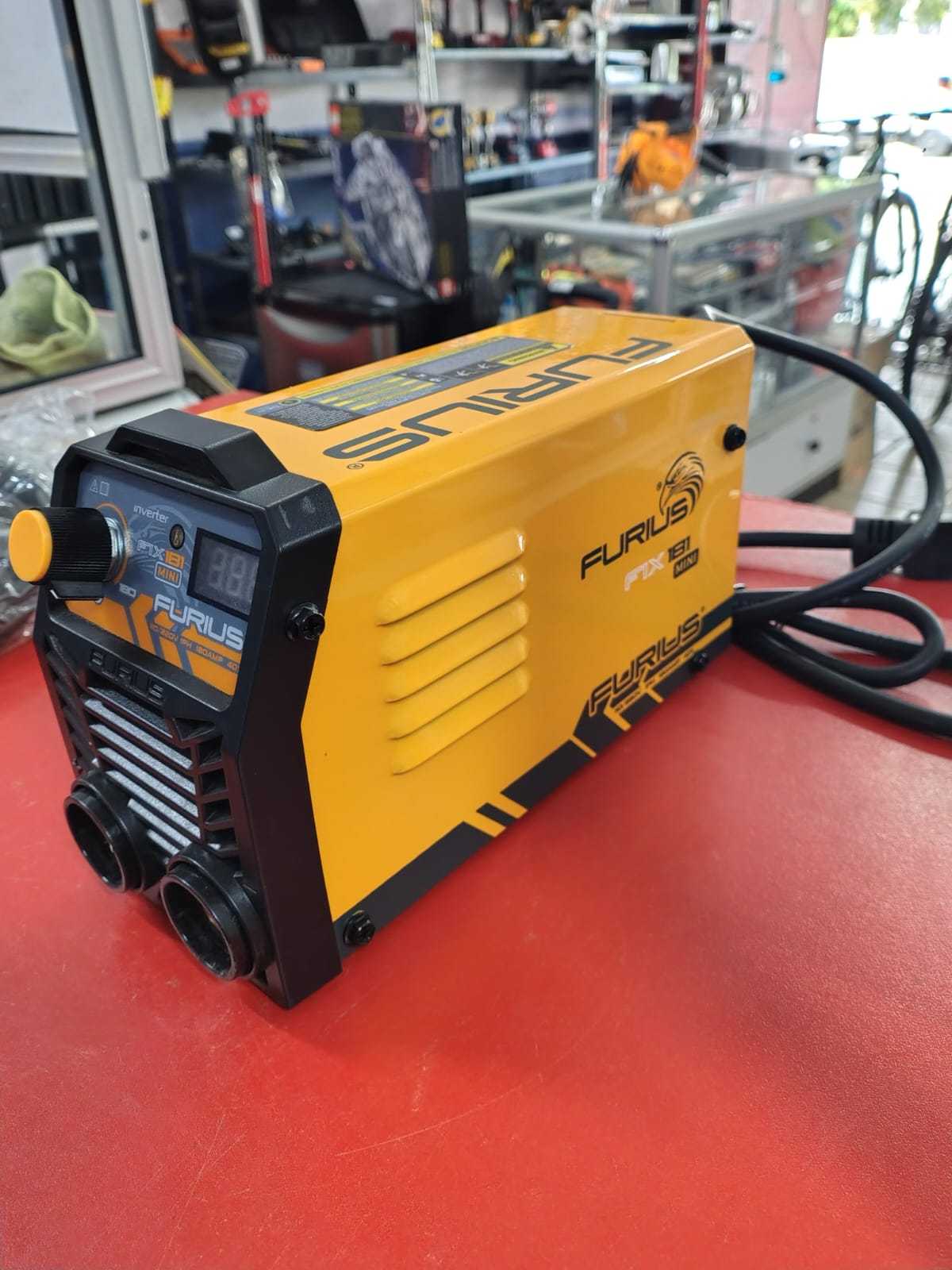 Precio 60 000,00 Furius fx181 mini Inversor Furius de 180Amp FX181 en caja
