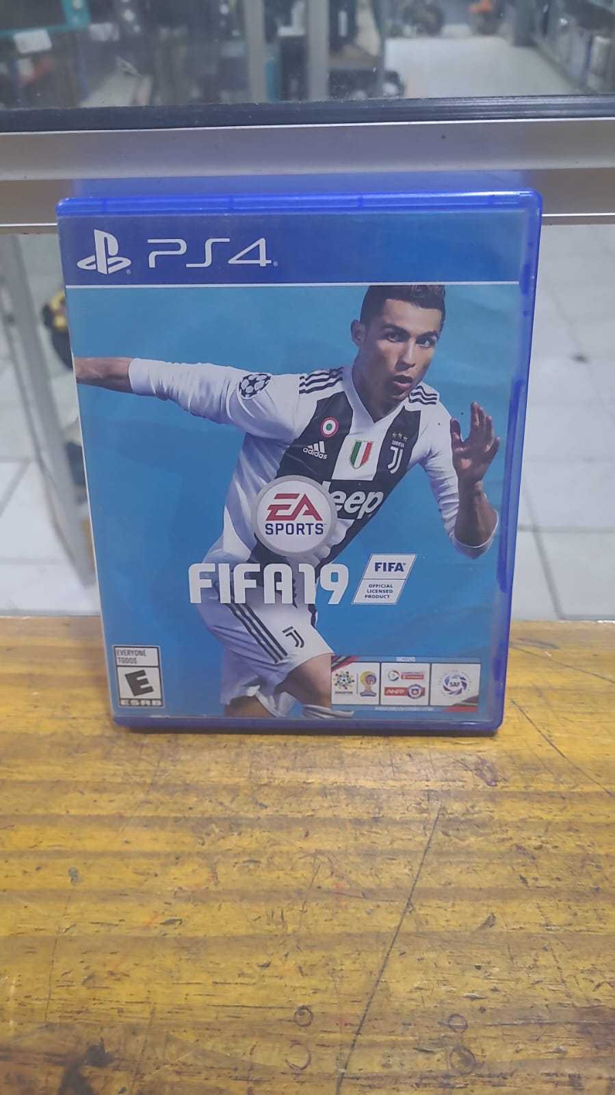 Precio 4 500,00 sony ps4 Fifa 2019